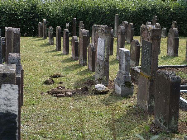 Der jüdische Friedhof in Neukirchen (Knüll) (SchwalmEderKreis)